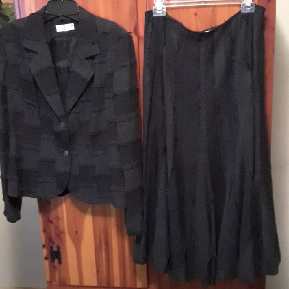 Lena Grabrielle New York Skirt and Blazer Suit